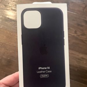 COPY - iPhone 14 leather case MagSafe. INK